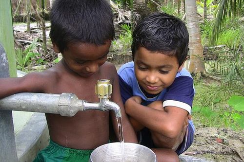 写真：Clean & Safe Drinking Water 