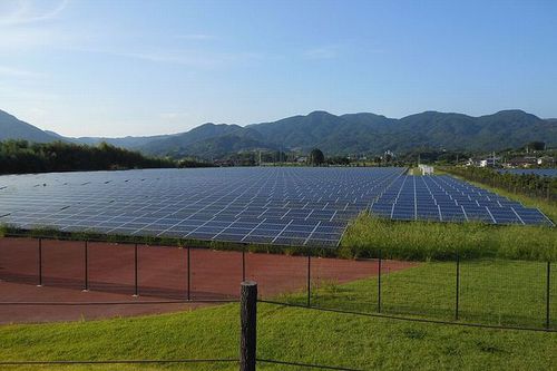 写真：吉野ヶ里メガソーラー発電所