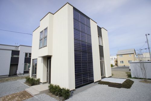 JFS/Misawa Homes Unveils Home with PV Wall Panels for Year-Round Power Generation