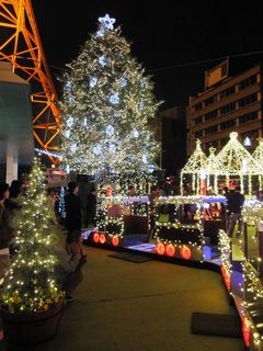 JFS/Tokyo Tower Saves Energy on Christmas Illuminations