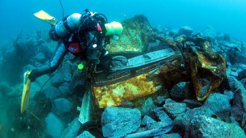 JFS/Volunteer Divers Clean Up Disaster Debris along Sanriku Coast